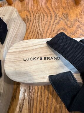 Lucky Brand Black Strap Wood-Effect Platform Sandals